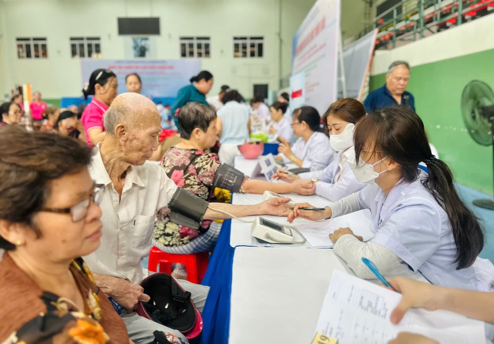 kham-suc-khoe (4).jpg