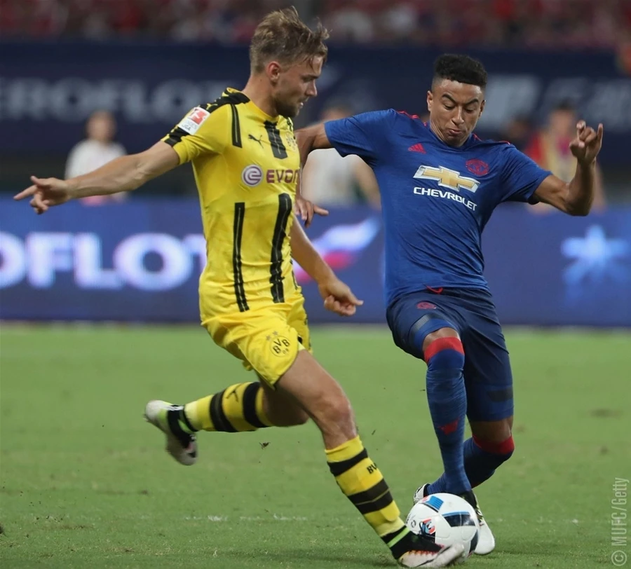 Vừa về nhà, thầy trò Mourinho lại vội vã ra sân tập ảnh 2