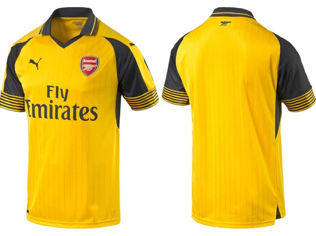 Mẫu áo "Pháo Thủ" chơi trên sân nhà