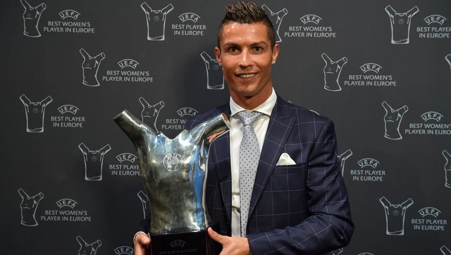 Ronaldo được vinh danh là 'Cầu thủ xuất sắc nhất châu Âu' ảnh 2