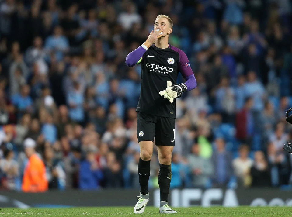 Joe Hart đã cảm ơn người hâm mộ Manchester City trong trận đấu trước Steaua Bucharest