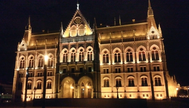 Xem thế giới trang trí phố như thế nào ? ảnh 2