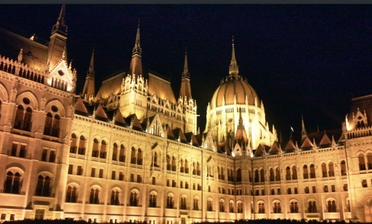 Xem thế giới trang trí phố như thế nào ? ảnh 1