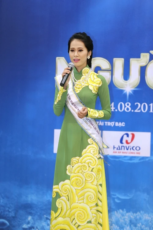 Người đẹp Hoa hậu bản sắc Việt gửi thông điệp bảo vệ môi trường biển ảnh 1