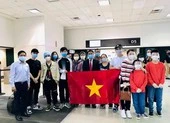 Hàng trăm công dân từ Nhật Bản và Mỹ về nước
