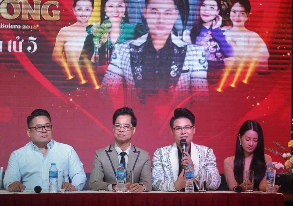 Duy Cường trả lời câu hỏi của báo chí. Ảnh: VIẾT THỊNH