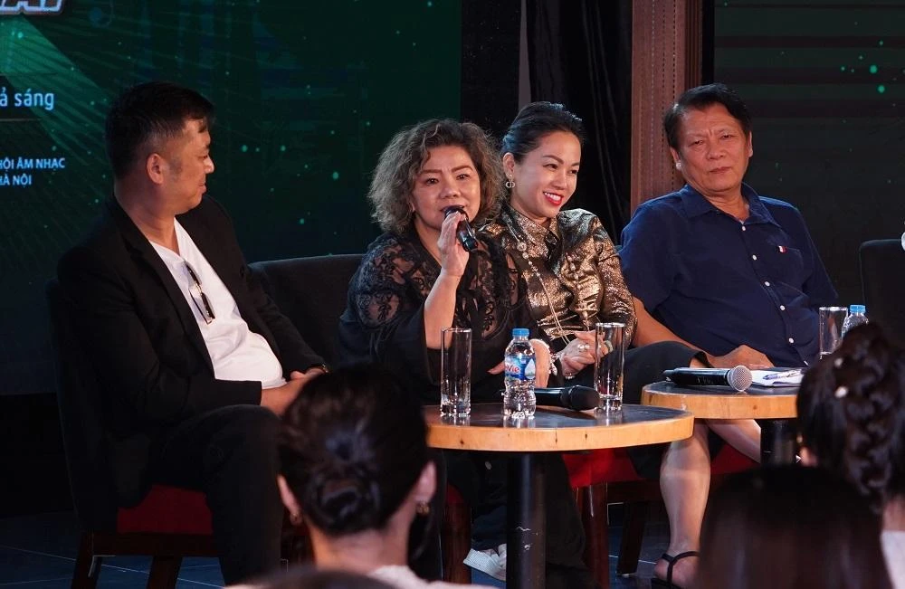 NSND Thanh Hoa trả lời câu hỏi báo chí tại buổi họp báo. Ảnh: VT NSND Thanh Hoa trả lời câu hỏi báo chí tại buổi họp báo. Ảnh: VT