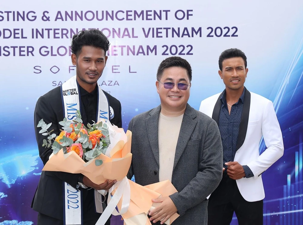 Thạch Kiêm Mara (trái). Ảnh: HUY TRẦN- PHÚ TRẦN