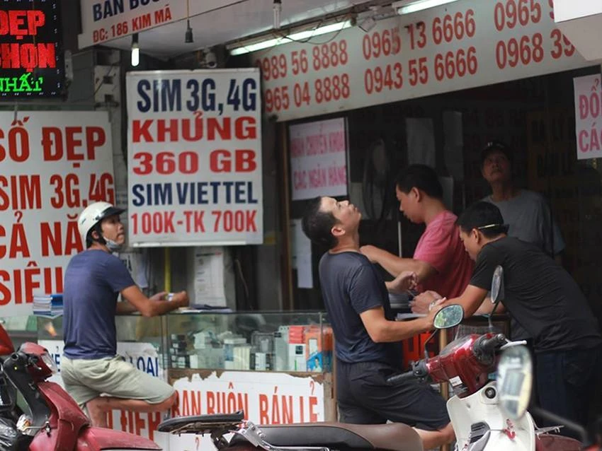 Theo kết luận thanh tra, các sai phạm này là nguyên nhân chính dẫn đến tình trạng SIM rác vẫn tồn tại trên thị trường. Ảnh: VIẾT THỊNH