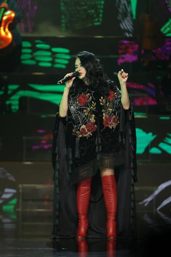 Ca sĩ Thanh Lam đem đến liveshow bài hát 'Cắt tiền duyên' với lời dẫn dắt ấn tượng. Ảnh: QUỐC KHÁNH