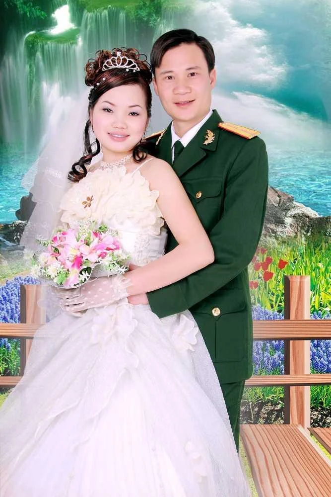 Ảnh cưới của chị Nông Thị Ve và anh Hoàng Ngọc Hóa. Ảnh GĐCC