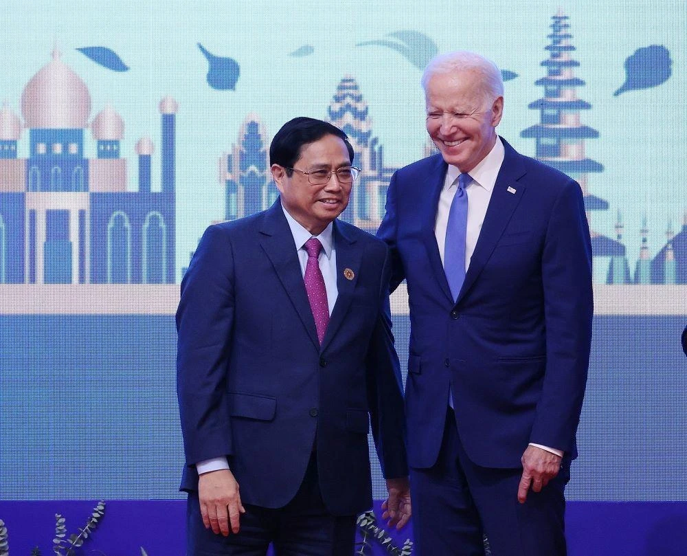 Thủ tướng Phạm Minh Chính và Tổng thống Mỹ Joe Biden tại Hội nghị cấp cao ASEAN-Mỹ lần thứ 10 ngày 12-11. Ảnh: TTXVN.