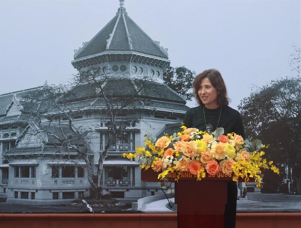 Bà Pam DeVolder, Tham tán Văn hóa - Thông tin của Đại sứ quán Mỹ tại Việt Nam.