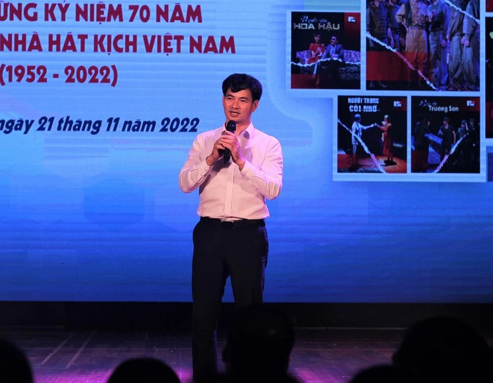 NSƯT Xuân Bắc, Giám đốc Nhà hát kịch Việt Nam, chia sẻ về chương trình kỷ niệm.