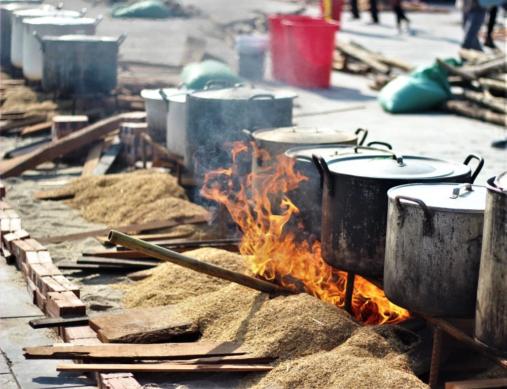 Sau đó, chương trình sẽ đến với phần nấu bánh. Ảnh: VIẾT THỊNH