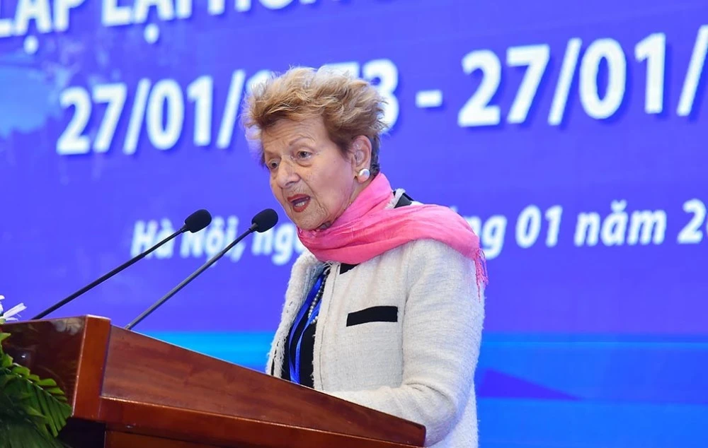 Bà Hélène Luc, Thượng Nghị sỹ danh dự, Chủ tịch danh dự Hội Hữu nghị Pháp-Việt phát biểu tại Lễ kỷ niệm. Ảnh: TUẤN ANH