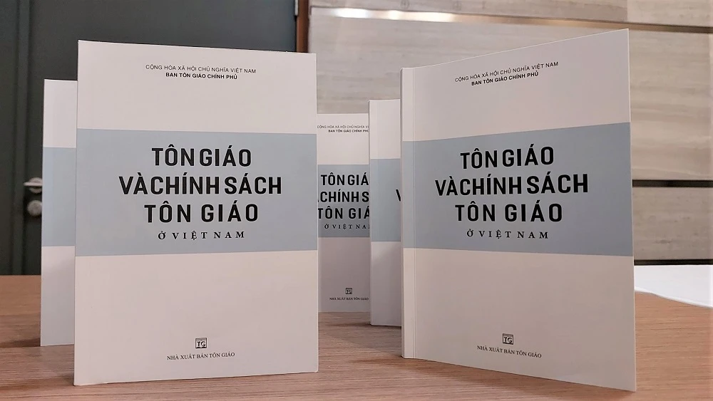 Sách nhằm giúp độc giả trong và ngoài nước hiểu rõ và đầy đủ về chính sách tôn giáo, đời sống tôn giáo ở nước ta. Ảnh: VT