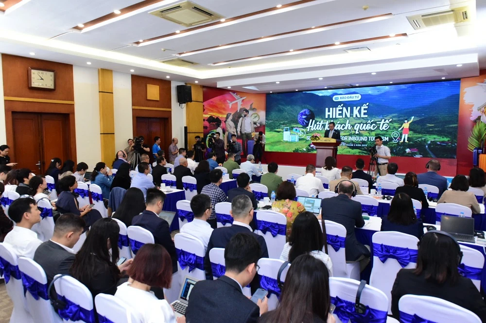 Tọa đàm thu hút đông đảo sự tham dự của các chuyên gia và các doanh nghiệp trong và ngoài nước. Ảnh: VT.