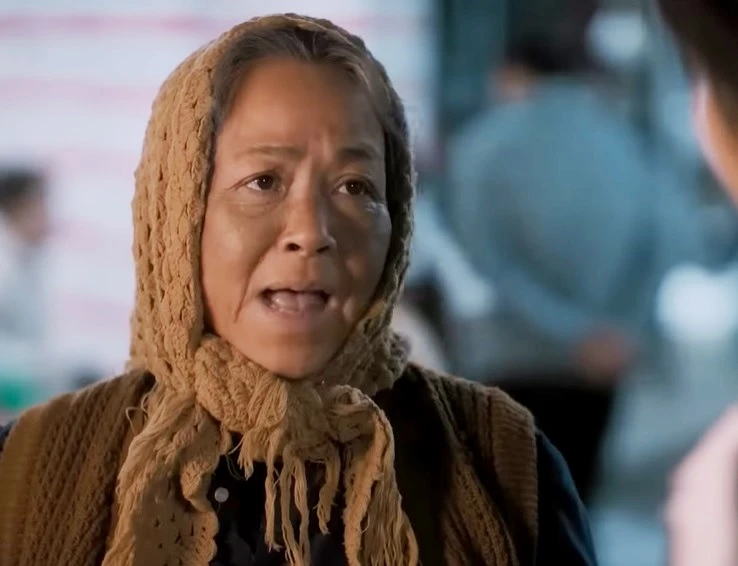 NSƯT Thanh Quý trong phim "Cuộc đời vẫn đẹp sao". Ảnh trong phim.