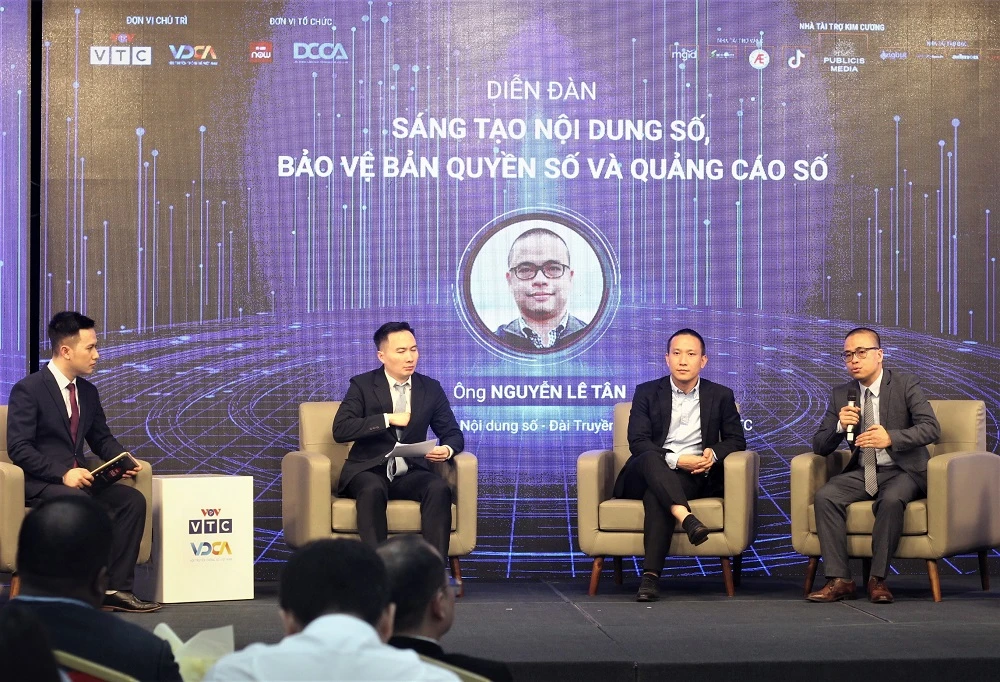 Các diễn giả chia sẻ tại diễn đàn. Ảnh: VT