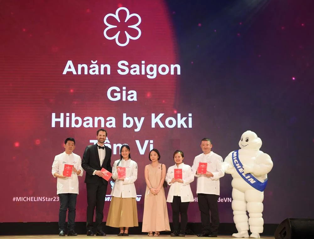 Bốn nhà hàng được gắn một sao Michelin.