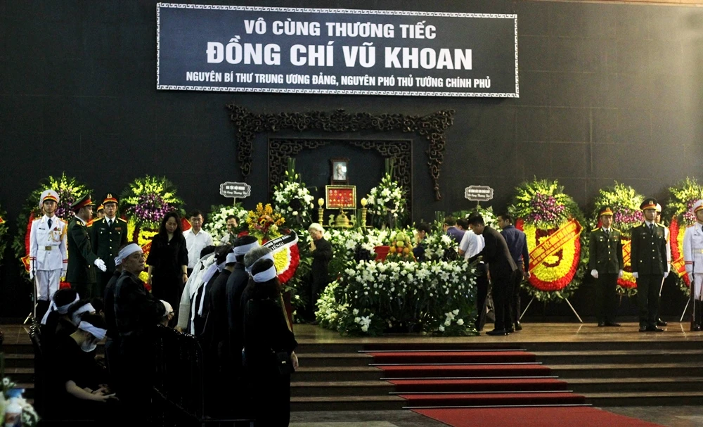 Lễ viếng diễn ra vào lúc 8 giờ ngày 27-6 (tức ngày 10 tháng 5 năm Quý Mão). Ảnh: VT