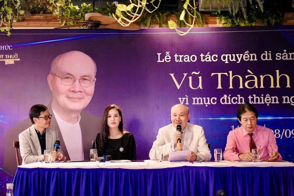 Nhạc sĩ Vũ Thành An chia sẻ việc tác quyền âm nhạc của nhiều nhạc sĩ Việt Nam vẫn còn bị xài một cách “tự nhiên”. Ảnh: BÌNH QUÁCH