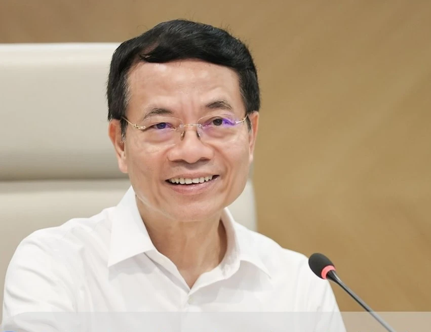 Bộ trưởng Nguyễn Mạnh Hùng