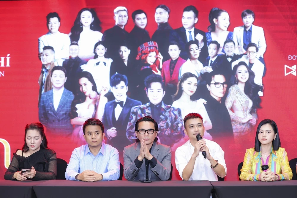 đêm nhạc 'Hồi sinh',