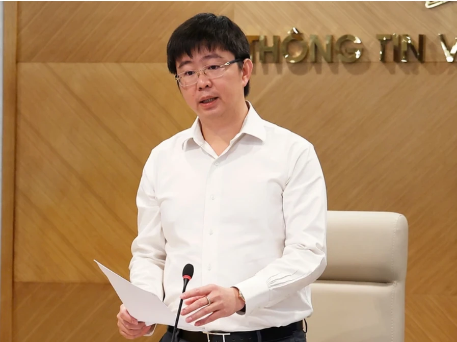 Thứ trưởng Bùi Hoàng Phương