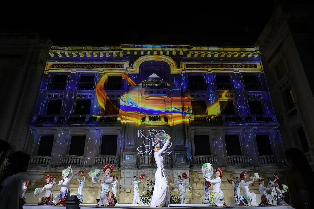 Bước chân di sản