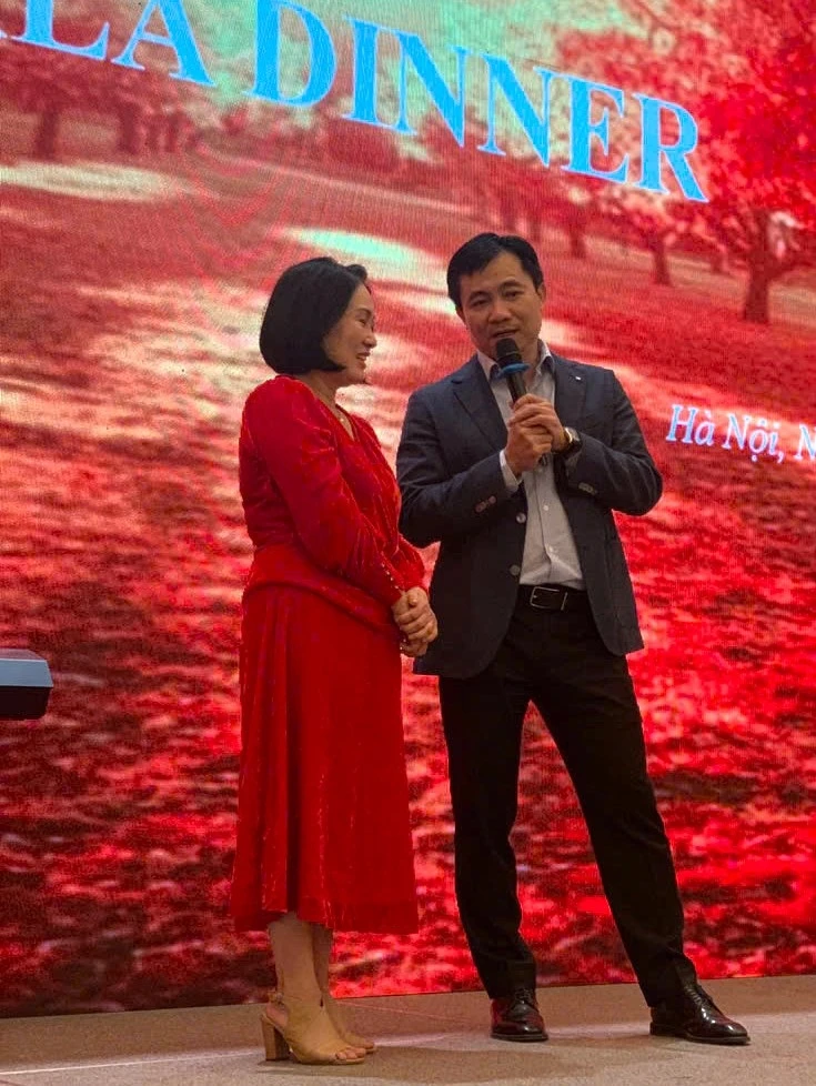 Nhà báo Tạ Bích Loan