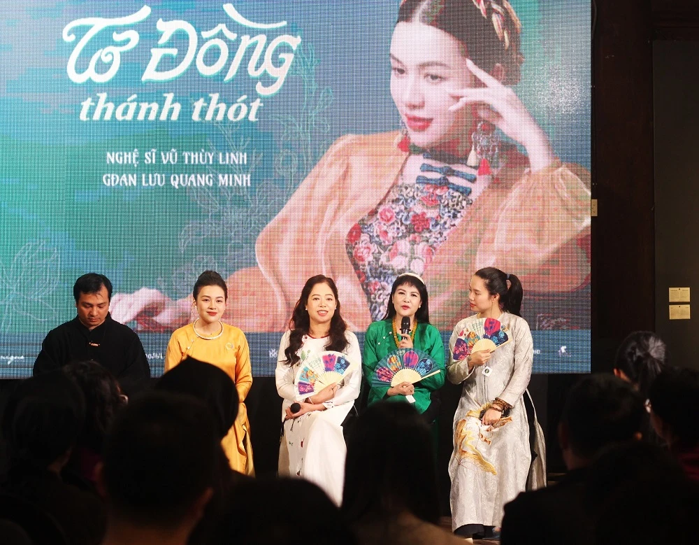 Tơ đồng thánh thót,