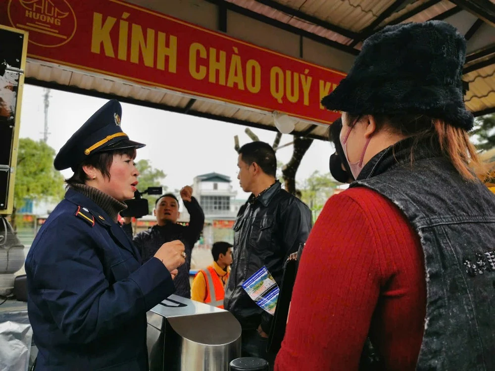 Lễ hội chùa Hương