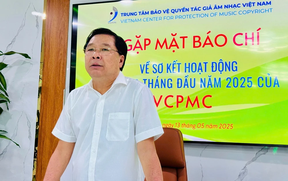 ca khúc cách mạng,