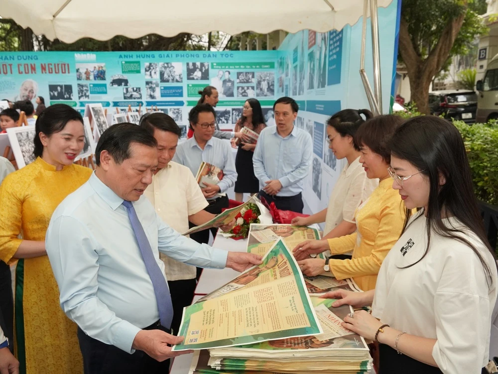 bảo tàng ảo về Bác Hồ