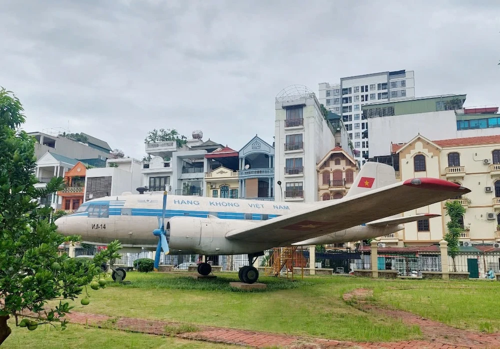 máy bay từng chở Bác Hồ