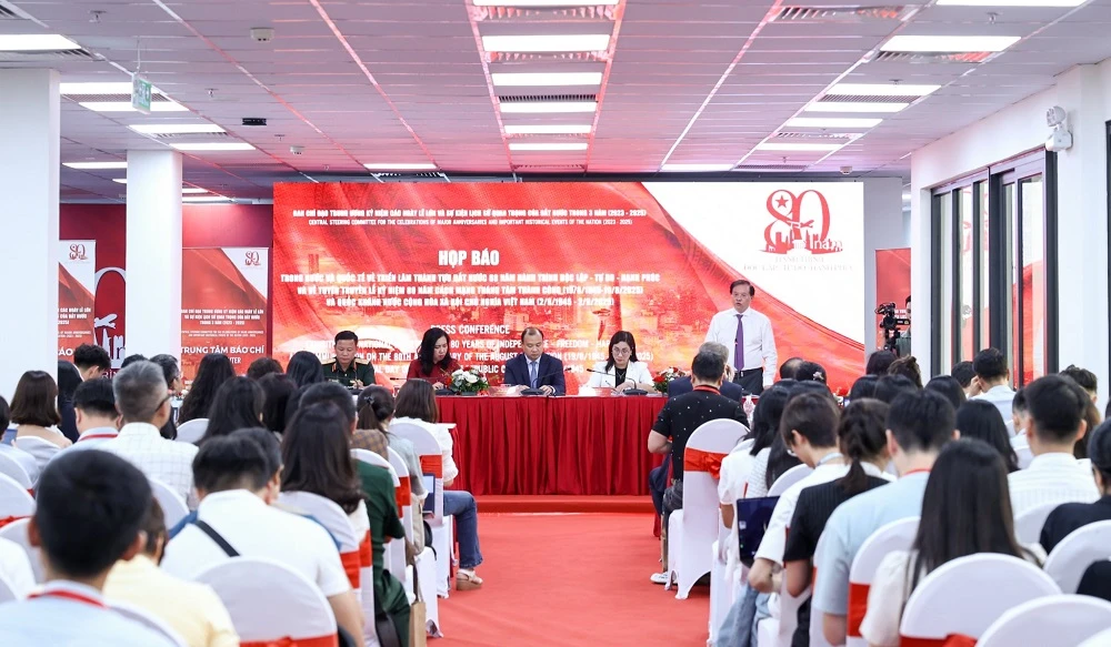 khai-truong-trung-tam-bao-chi-trien-lam-thanh-tuu-dat-nuoc-2.jfif