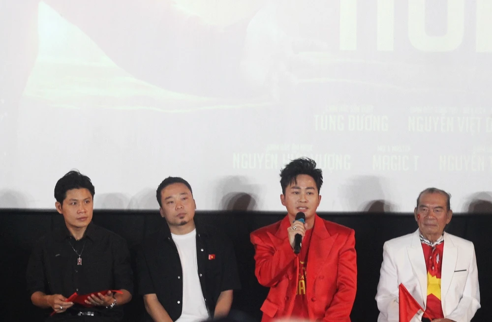 Viết tiếp câu chuyện hòa bình,