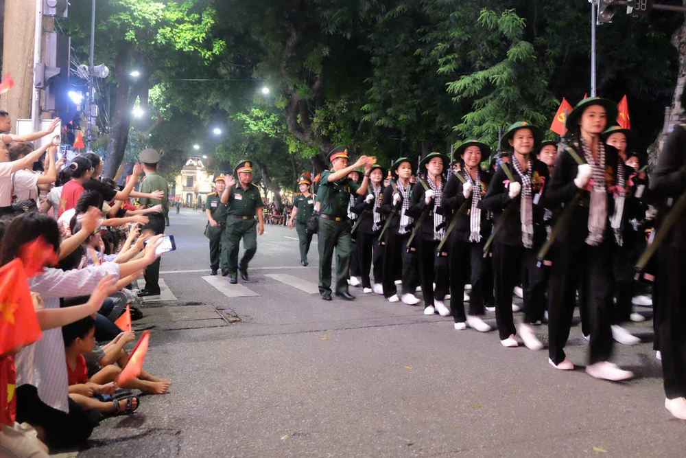 nữ du kích miền Nam,