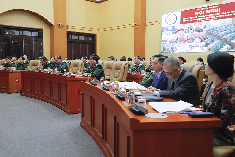 bo-doi-bien-phong-xu-phat-hanh-chinh-va-tri-gia-hang-hoa-tam-giu-hon-353-ti-dong-1.crdownload