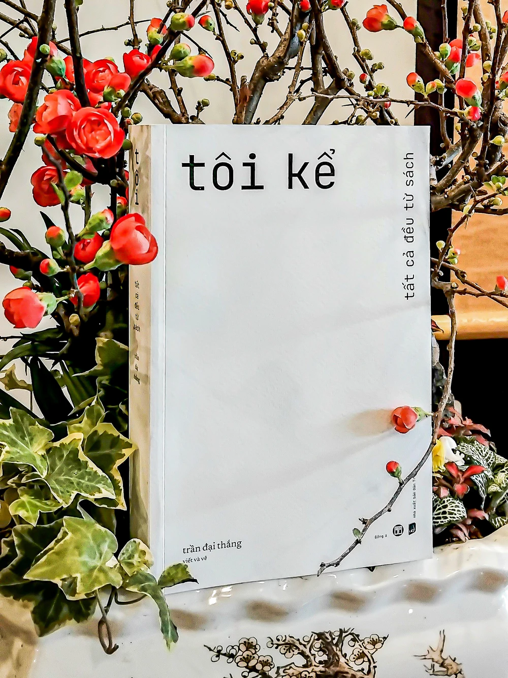 hoa-si-tran-dai-thang-sach-giay-cang-ngay-se-cang-thu-hep-1.jpg