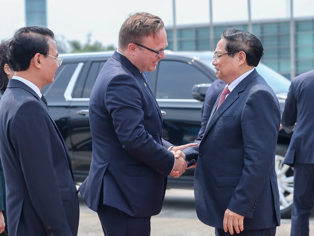 thu-tuong-pham-minh-chinh-len-duong-tham-chinh-thuc-lien-bang-nga.jpg