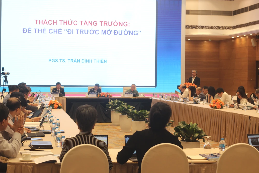 doi-moi-mo-hinh-tang-truong-dua-tren-khoa-hoc-cong-nghe-la-yeu-cau-song-con.JPG