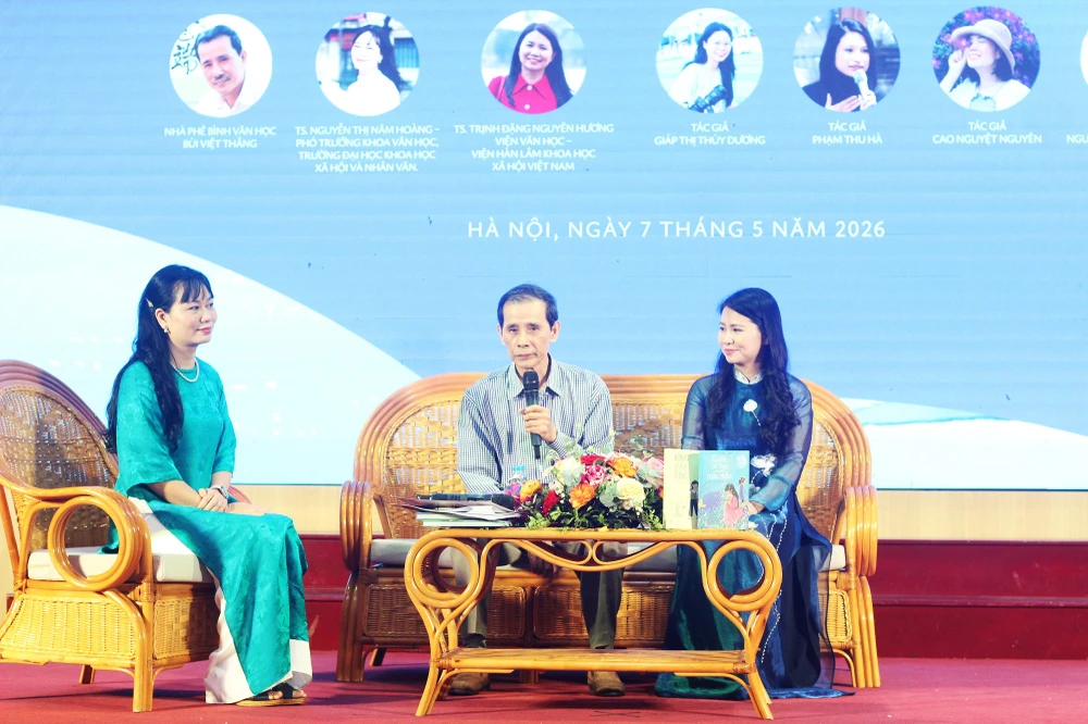 nhieu-hoc-sinh-kiet-suc-khong-con-khoang-trong-danh-cho-viec-doc.JPG