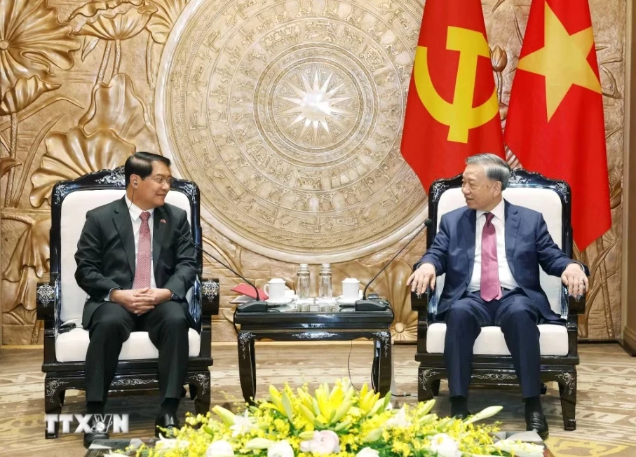 tong-bi-thu-chu-tich-nuoc-to-lam-tiep-bi-thu-thanh-uy-chu-tich-hoi-dong-nhan-dan-thu-do-vieng-chan.jpeg