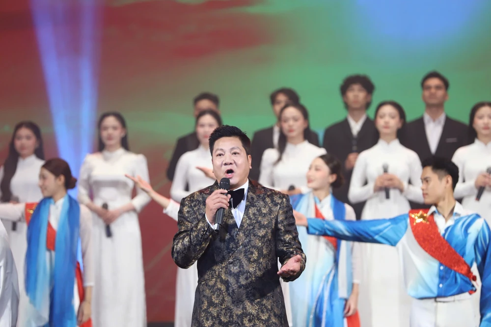 dem-nghe-thuat-sang-mai-ten-nguoi-ket-noi-the-he-bang-am-nhac-hien-dai-ve-bac.jpg