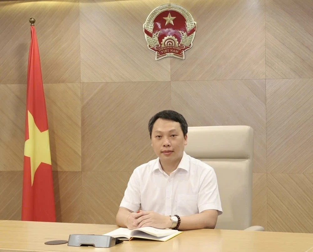 bo-nhiem-ong-nguyen-huy-dung-giu-chuc-thu-truong-bo-vh-tt-dl-.jpg