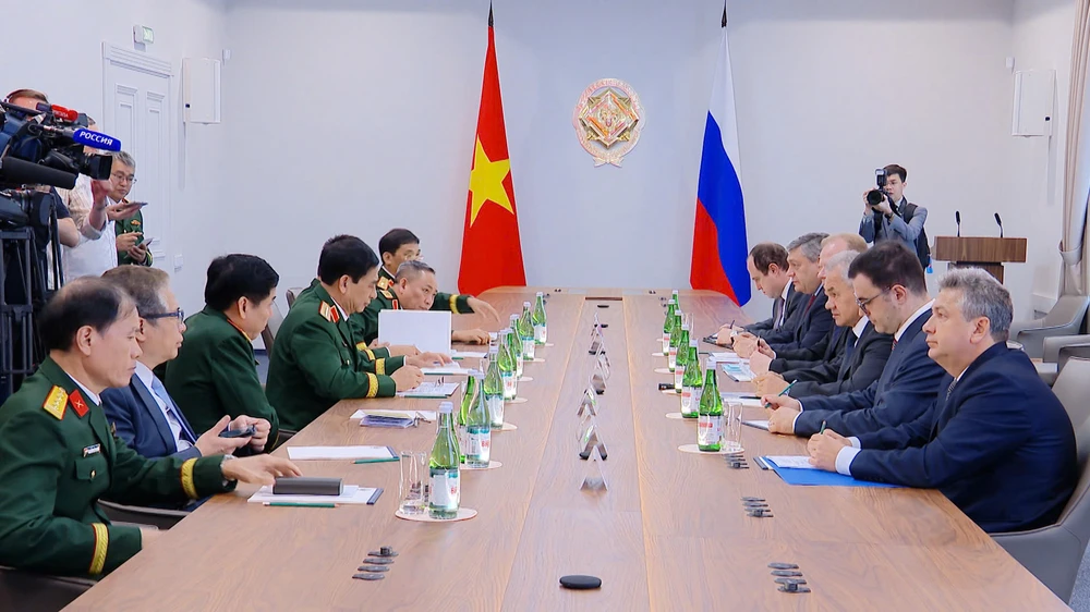dai-tuong-phan-van-giang-hoi-kien-thu-ky-hoi-dong-an-ninh-lien-bang-nga-1.jpg