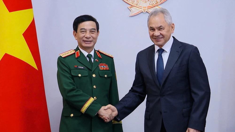 dai-tuong-phan-van-giang-hoi-kien-thu-ky-hoi-dong-an-ninh-lien-bang-nga.jpg